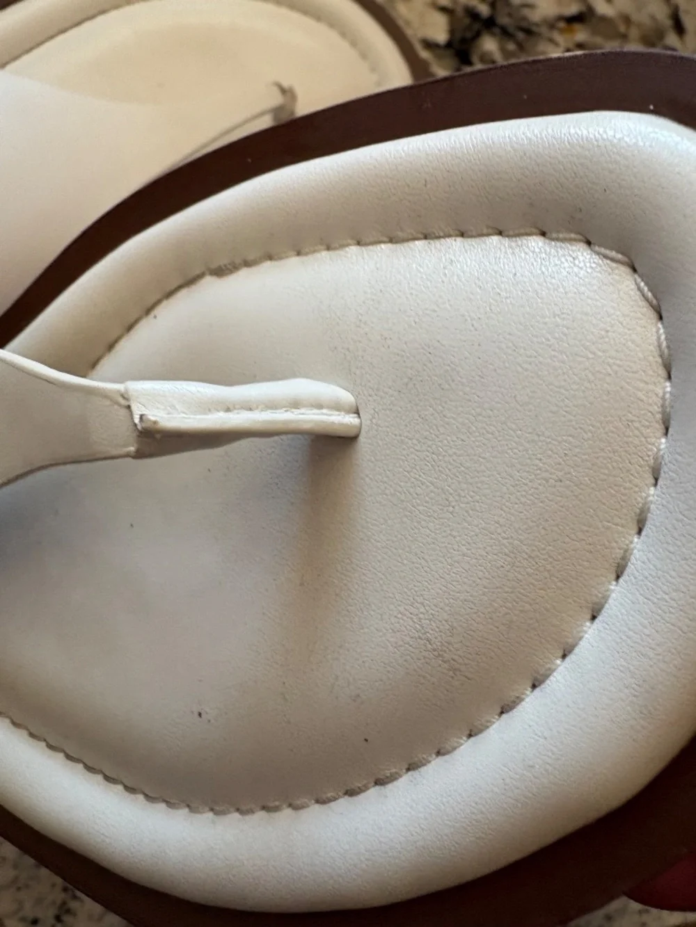 MICHAEL Michael Kors White Leather Thong Sandals Gold Logo Size 8M